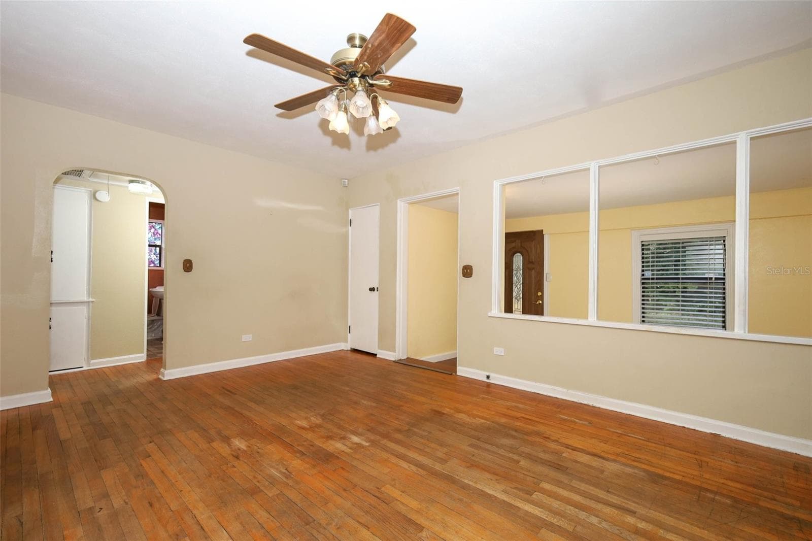 Single Family Residence at 921 ELDRIDGE ST, ORLANDO, photo 6 of 30
