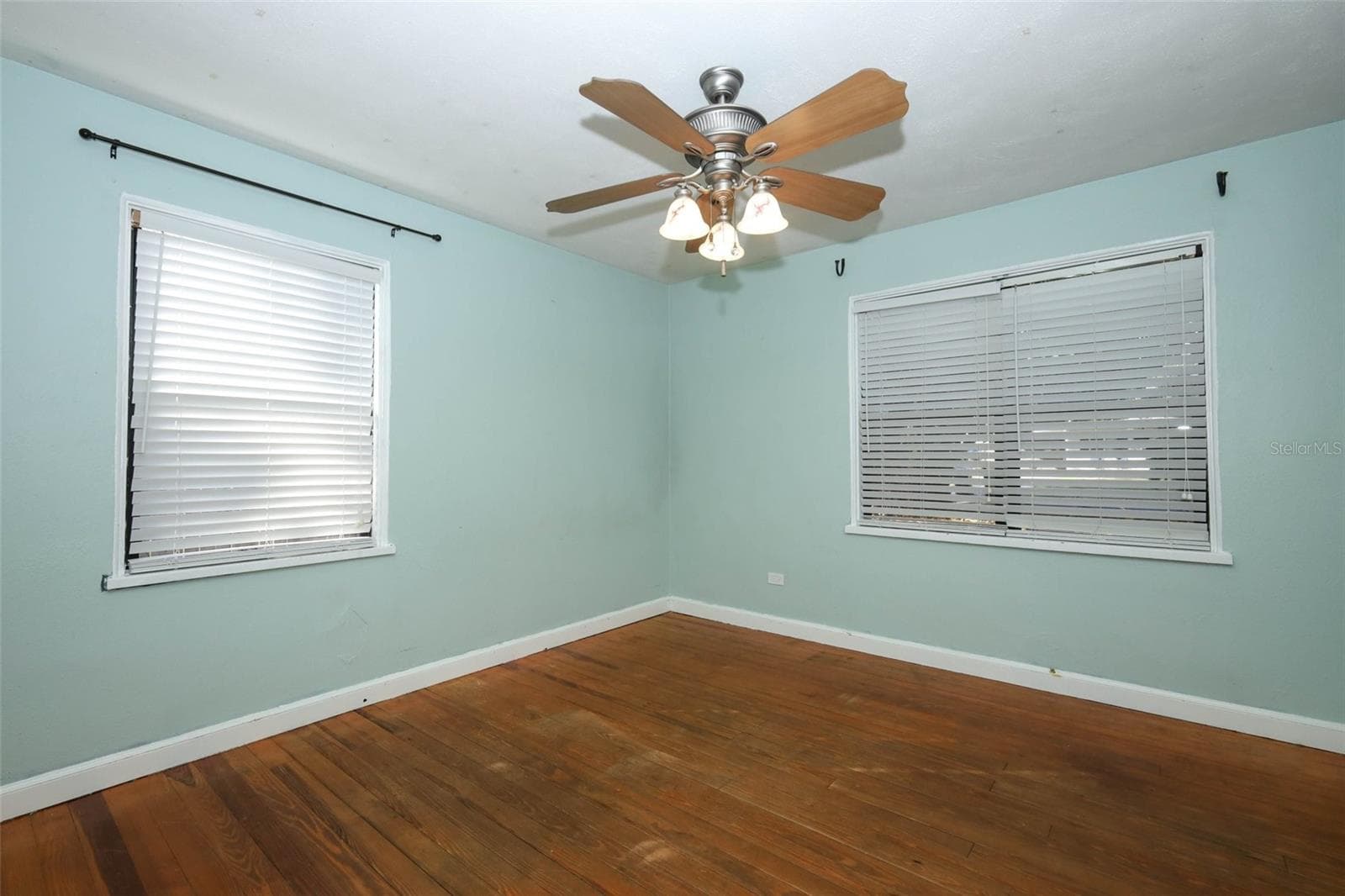 Single Family Residence at 921 ELDRIDGE ST, ORLANDO, photo 7 of 30