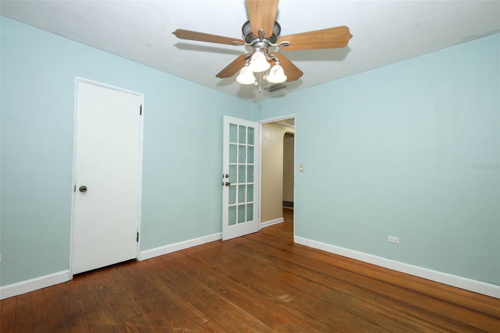 Single Family Residence at 921 ELDRIDGE ST, ORLANDO, photo 8 of 30