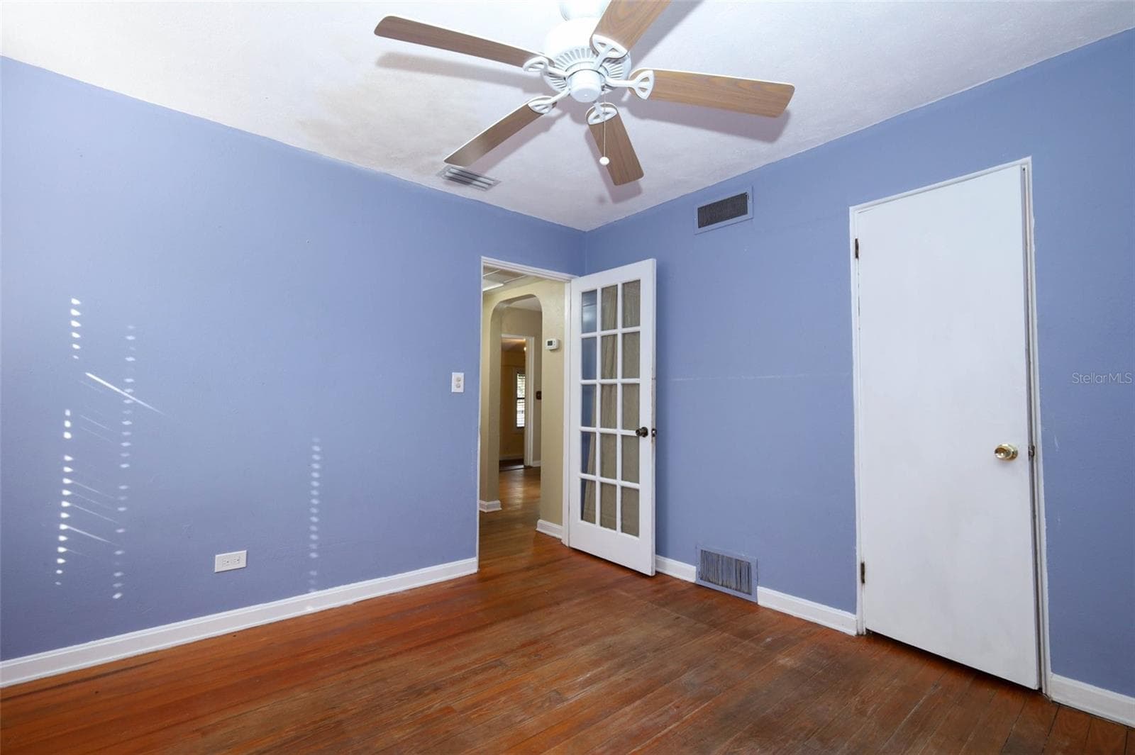 Single Family Residence at 921 ELDRIDGE ST, ORLANDO, photo 10 of 30