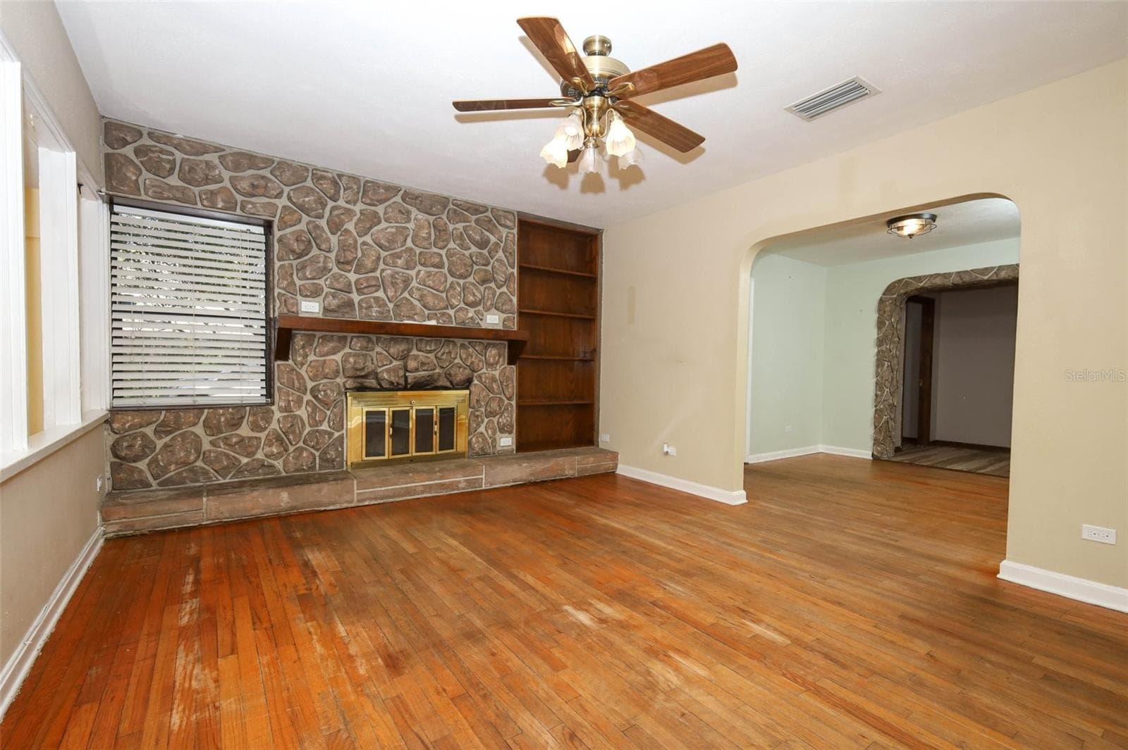 Single Family Residence at 921 ELDRIDGE ST, ORLANDO, photo 5 of 30