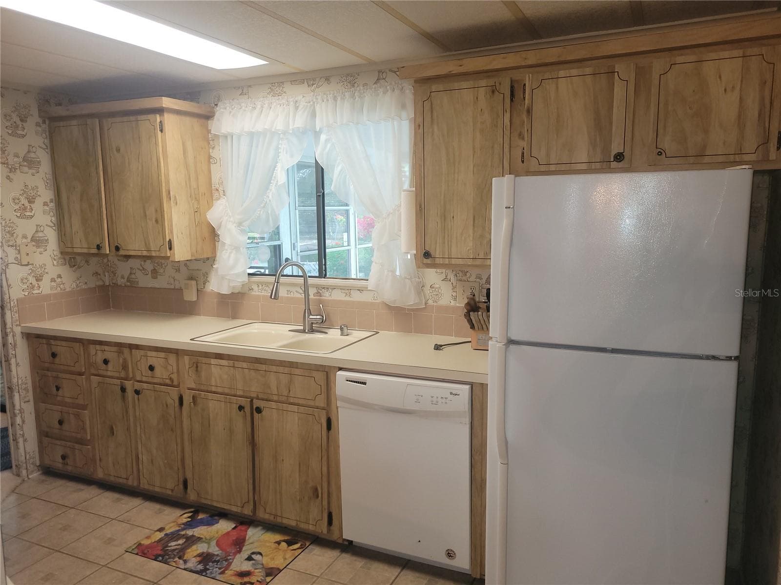 Kitchen - 3027 GALAXY LN, LAKELAND