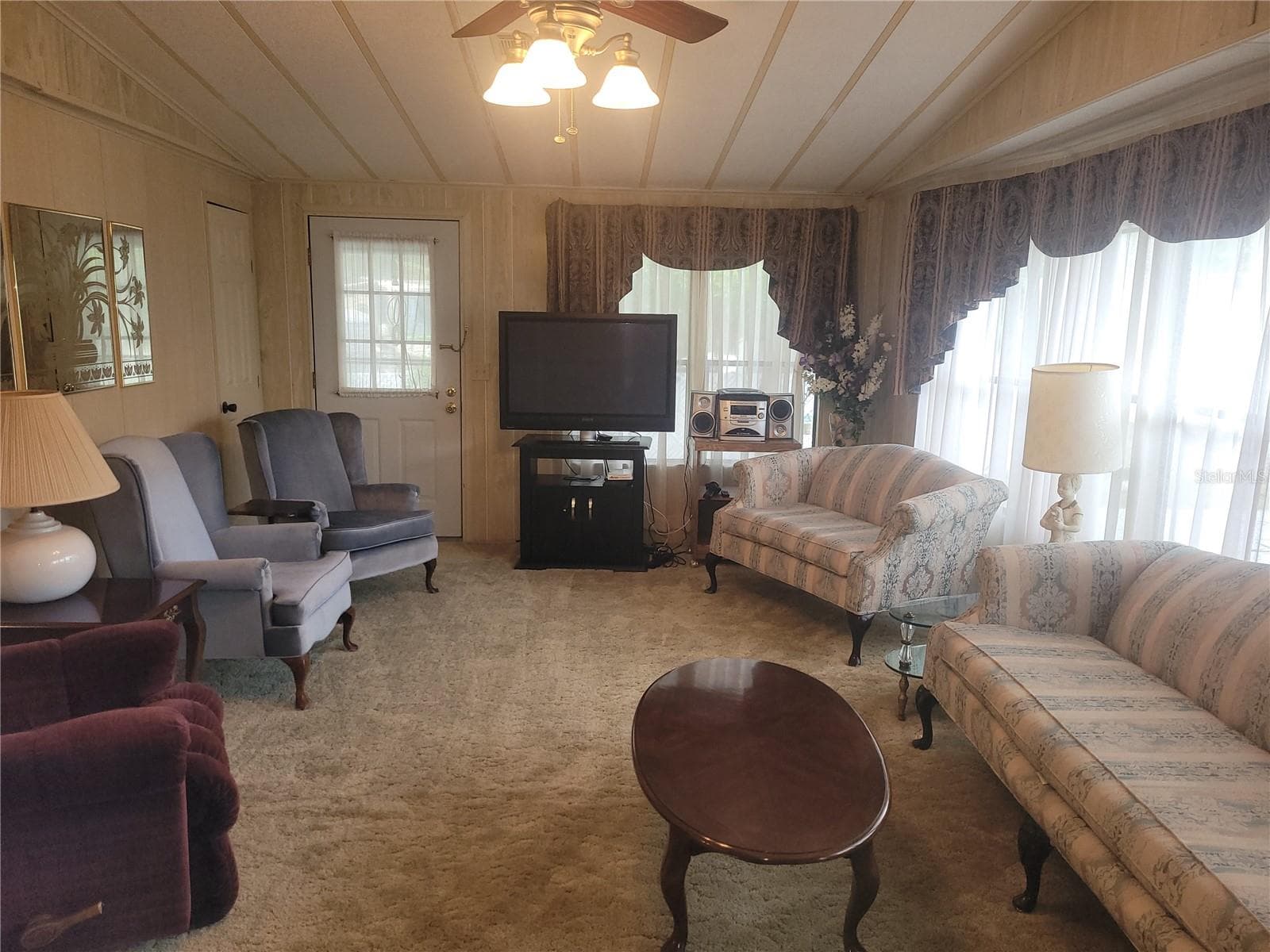 Livingroom - 3027 GALAXY LN, LAKELAND