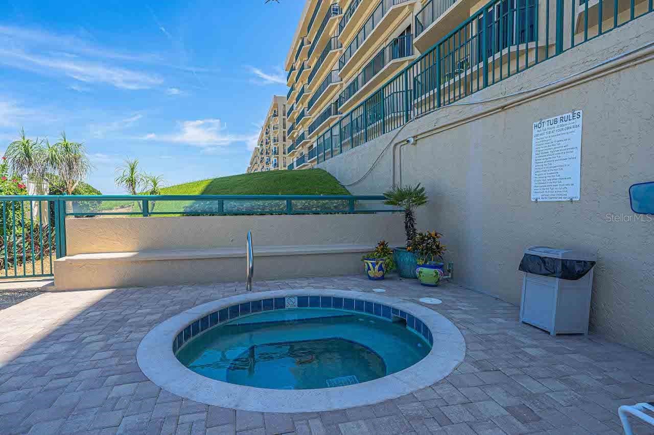 Hot Tub - 4575 S ATLANTIC AVE #6209, PONCE INLET