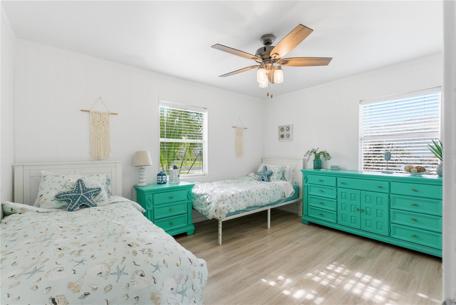 Single Family Residence at 1249 ESSEX DR N, ST PETERSBURG, photo 14 of 26