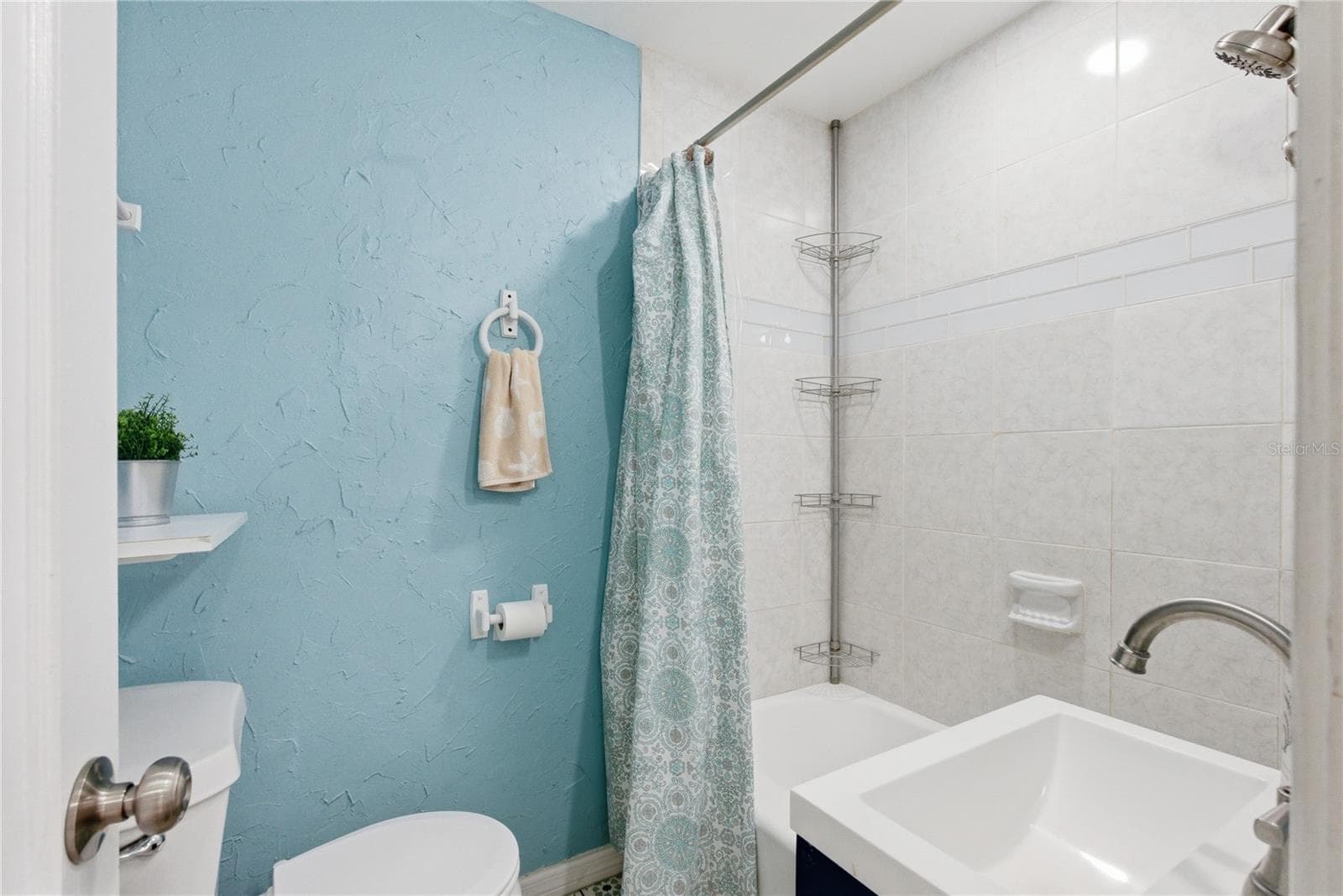 Single Family Residence at 1249 ESSEX DR N, ST PETERSBURG, photo 15 of 26