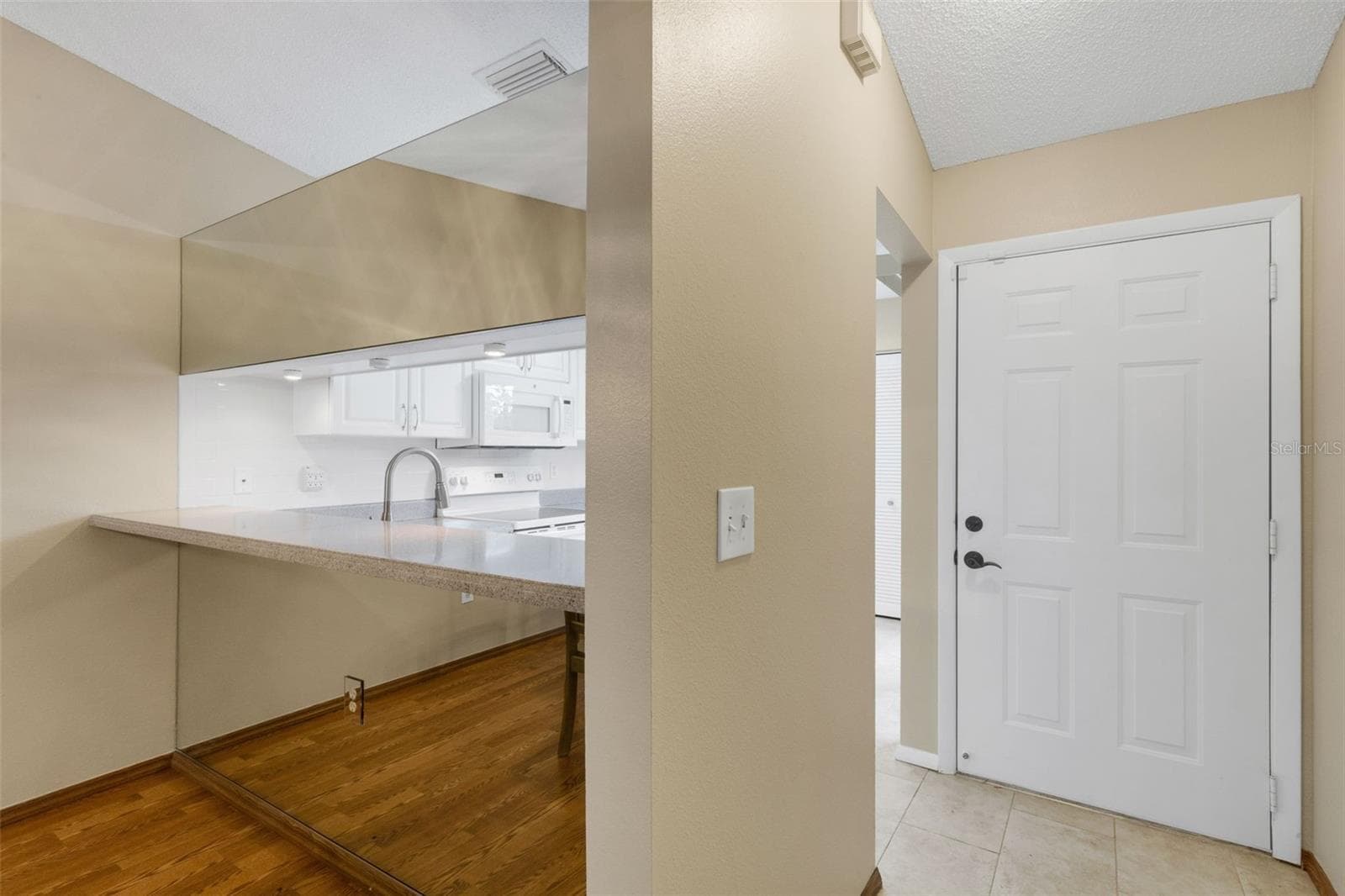 Condominium at 3441 BEEKMAN PL #40, SARASOTA, photo 8 of 53