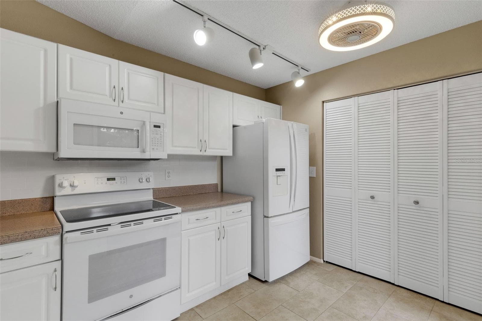 Condominium at 3441 BEEKMAN PL #40, SARASOTA, photo 13 of 53