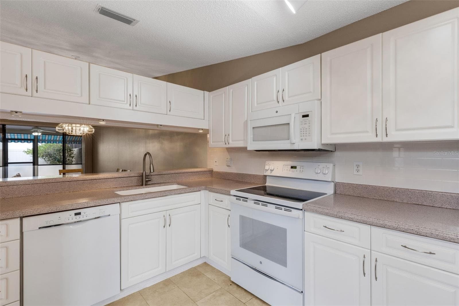 Condominium at 3441 BEEKMAN PL #40, SARASOTA, photo 14 of 53