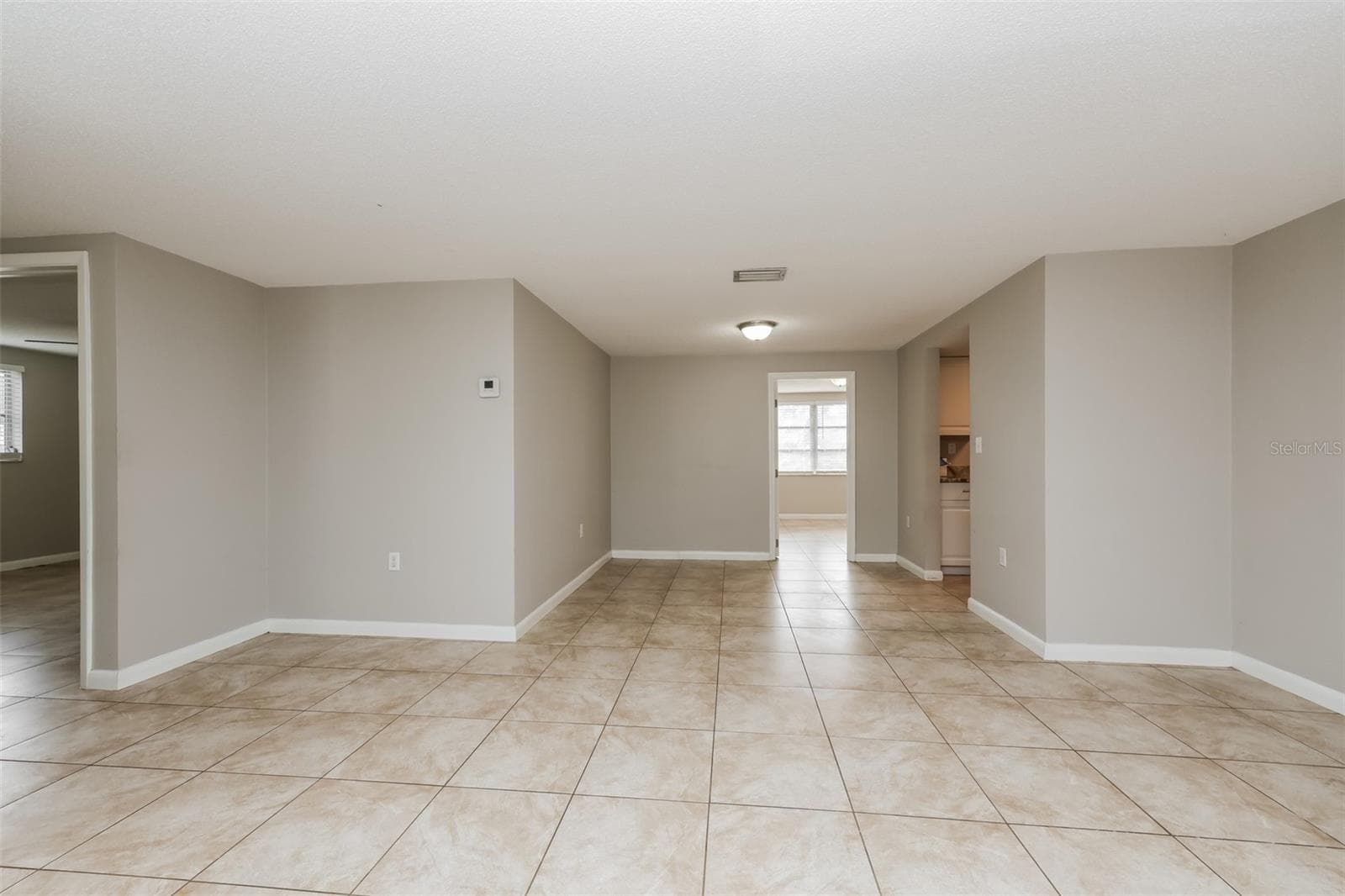 Single Family Residence at 7004 MAYFIELD DR, PORT RICHEY, photo 6 of 23