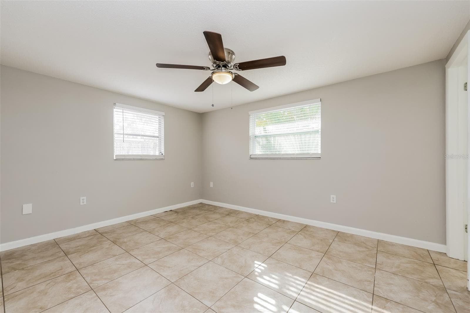 Single Family Residence at 7004 MAYFIELD DR, PORT RICHEY, photo 11 of 23