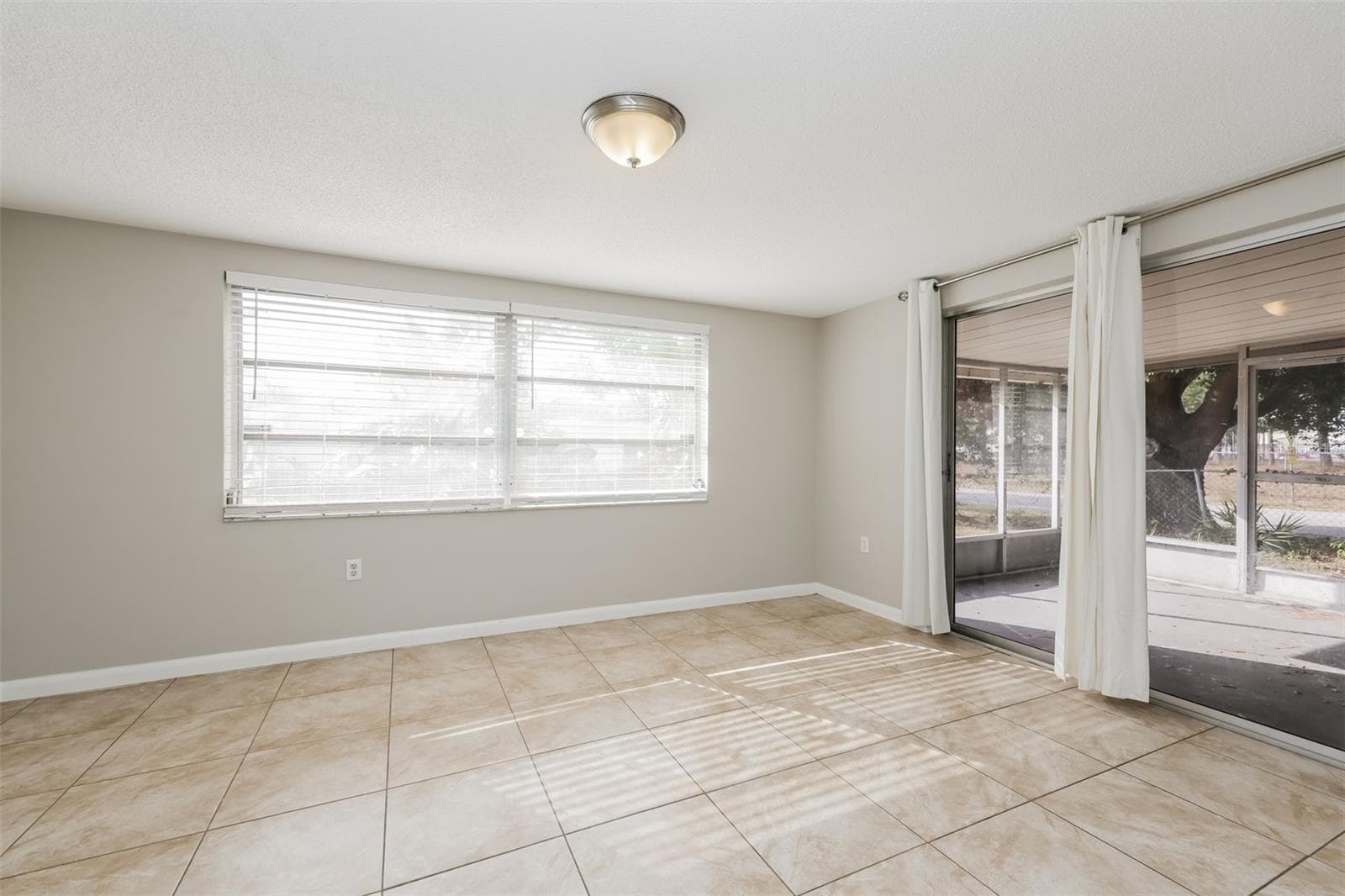 Single Family Residence at 7004 MAYFIELD DR, PORT RICHEY, photo 14 of 23