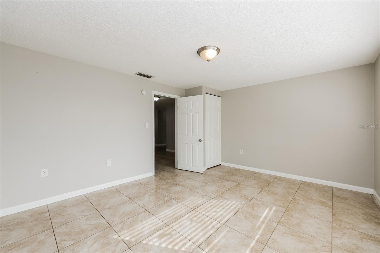 Single Family Residence at 7004 MAYFIELD DR, PORT RICHEY, photo 15 of 23