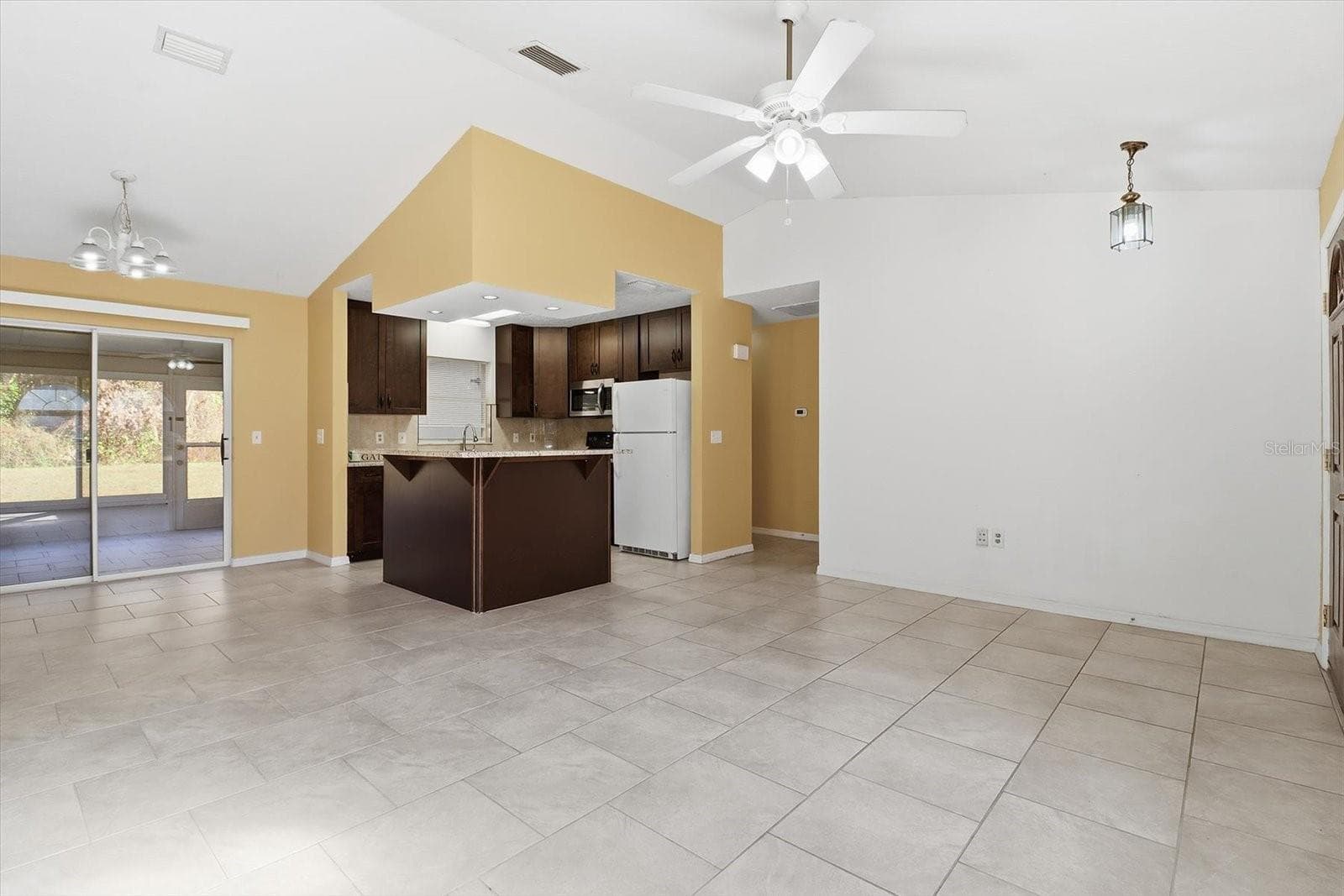 Single Family Residence at 9391 W MARQUETTE LN, CRYSTAL RIVER, photo 3 of 24