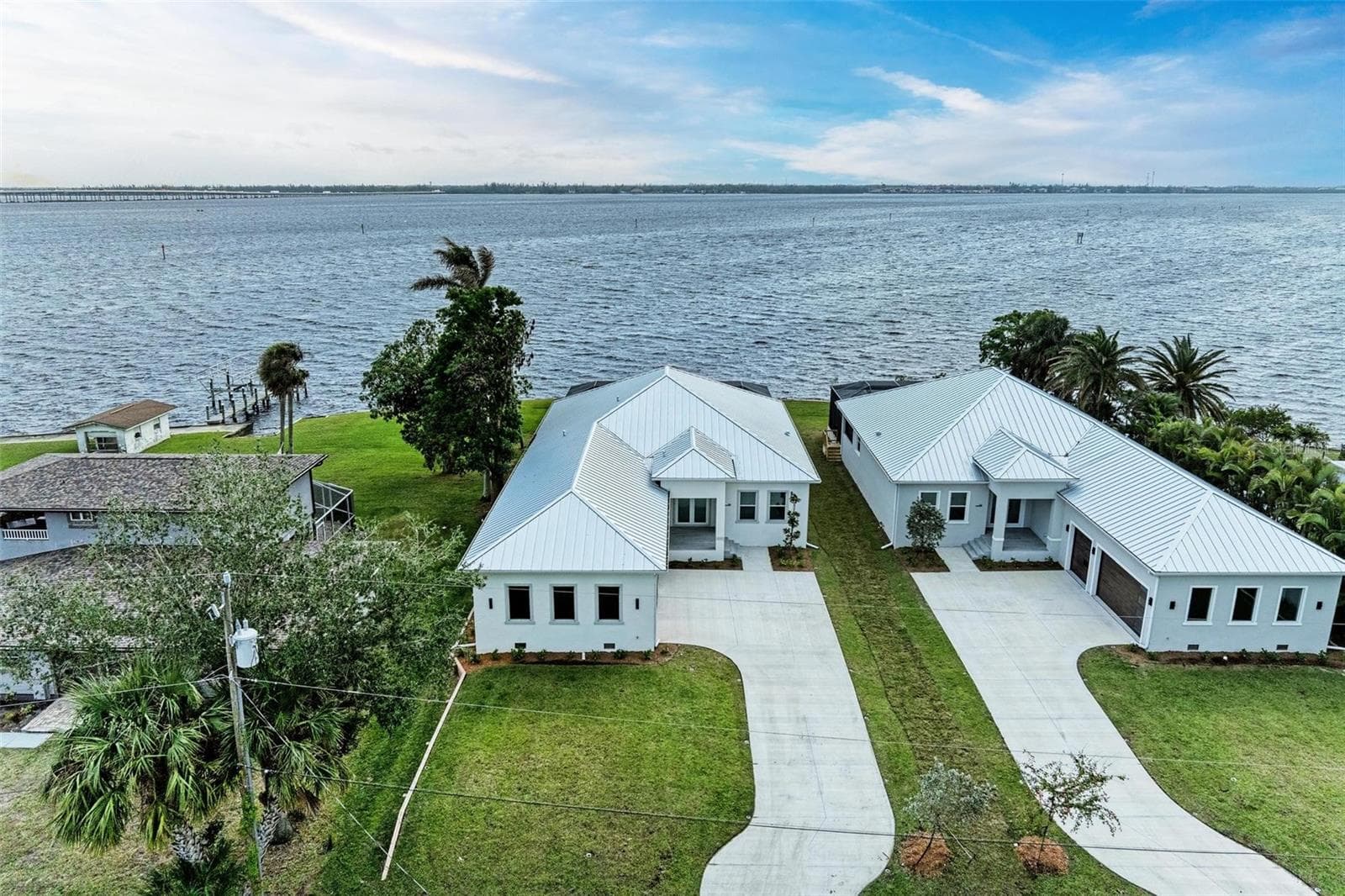 112 NORTHSHORE TER