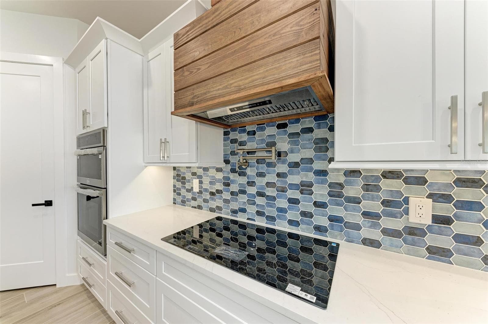 Single Family Residence at 116 NORTHSHORE TER, PORT CHARLOTTE, photo 21 of 59