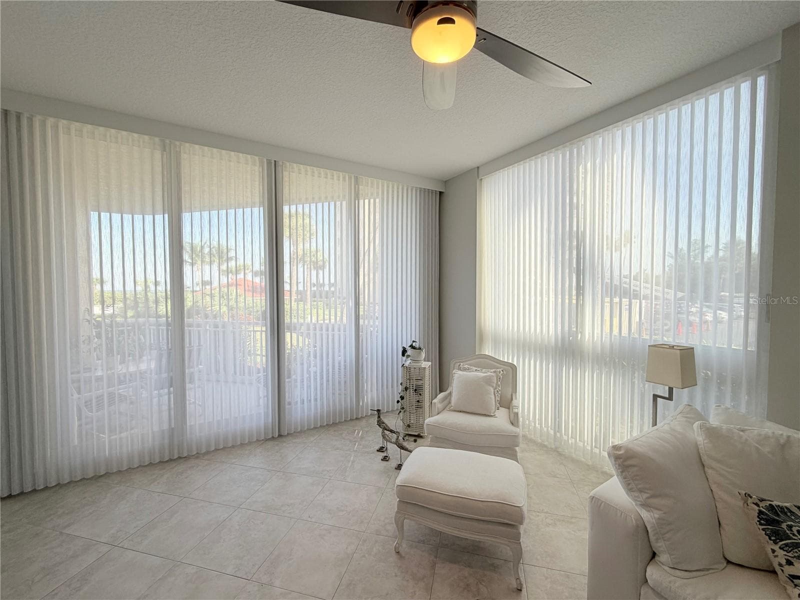 Electric Hunter Douglas blinds - 3880 N HIGHWAY A1A #104, HUTCHINSON ISLAND