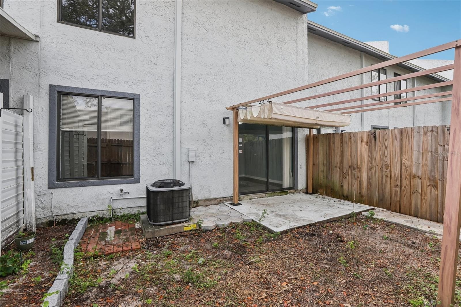 Townhouse at 1310 MOUNTAIN VIEW DR #105, TAMPA, photo 36 of 53