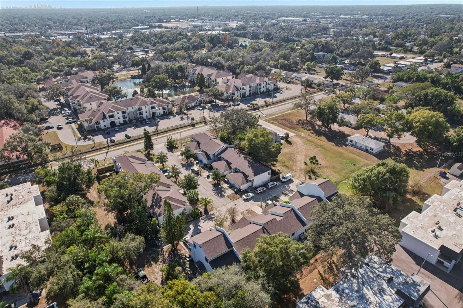 Townhouse at 1310 MOUNTAIN VIEW DR #105, TAMPA, photo 46 of 53
