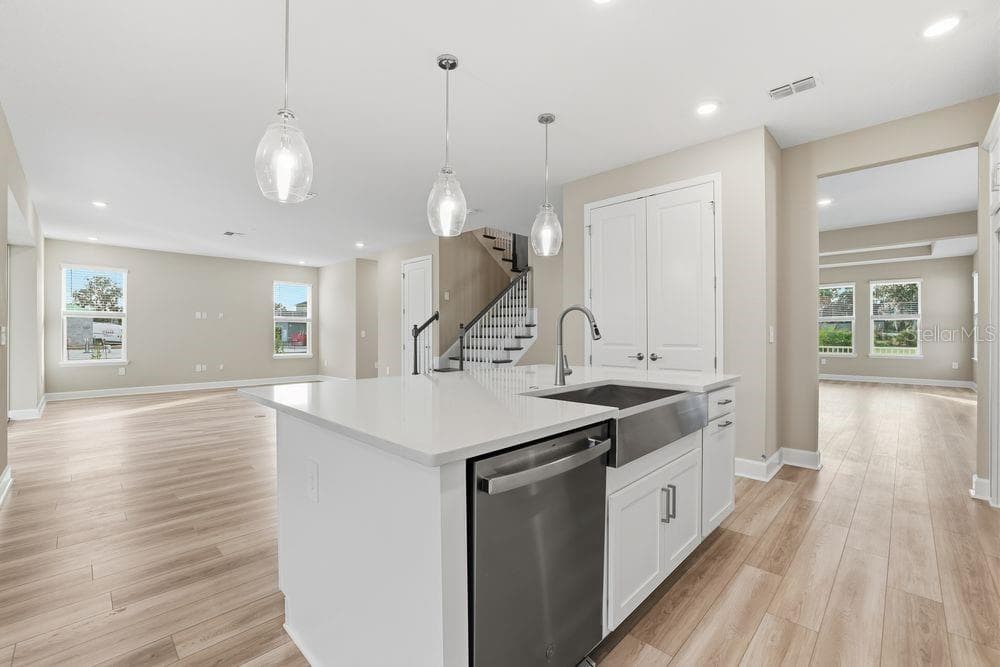 3328 Lumber Falls Drive - Ready Now! - 3328 LUMBER FALLS DR, PLANT CITY