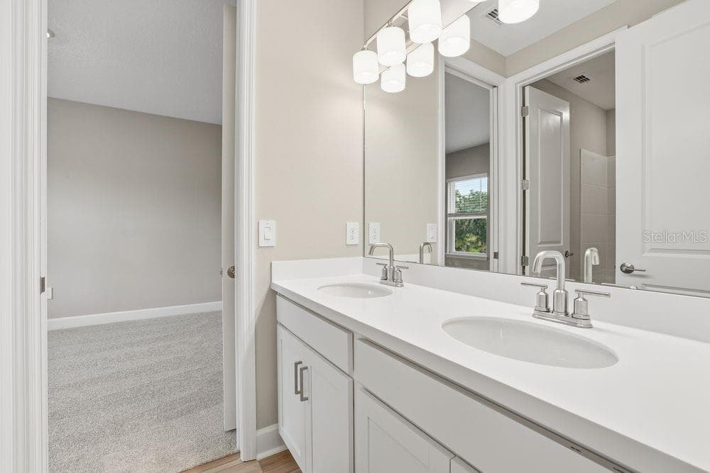 3328 Lumber Falls Drive - Ready Now! - 3328 LUMBER FALLS DR, PLANT CITY
