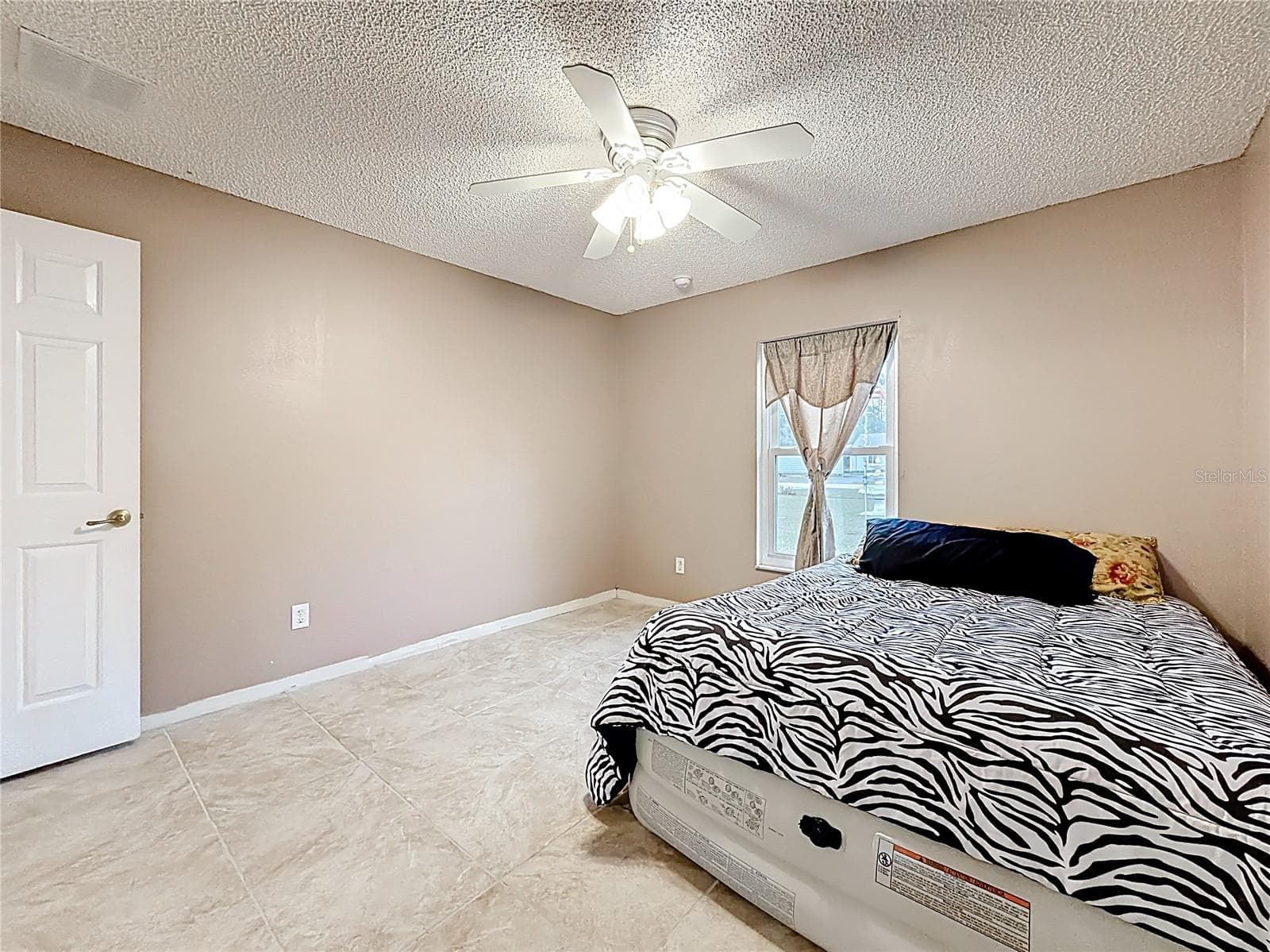 Single Family Residence at 4592 SW GARDENIA CT, DUNNELLON, photo 16 of 41