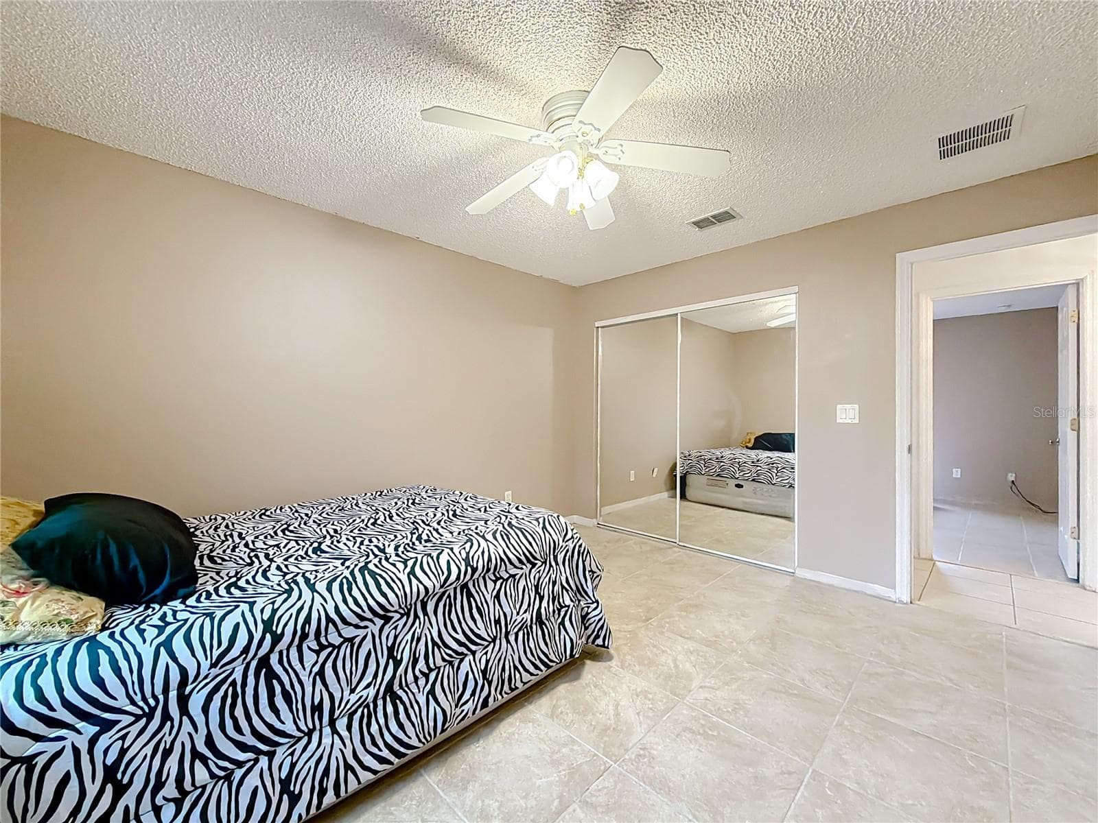 Single Family Residence at 4592 SW GARDENIA CT, DUNNELLON, photo 18 of 41