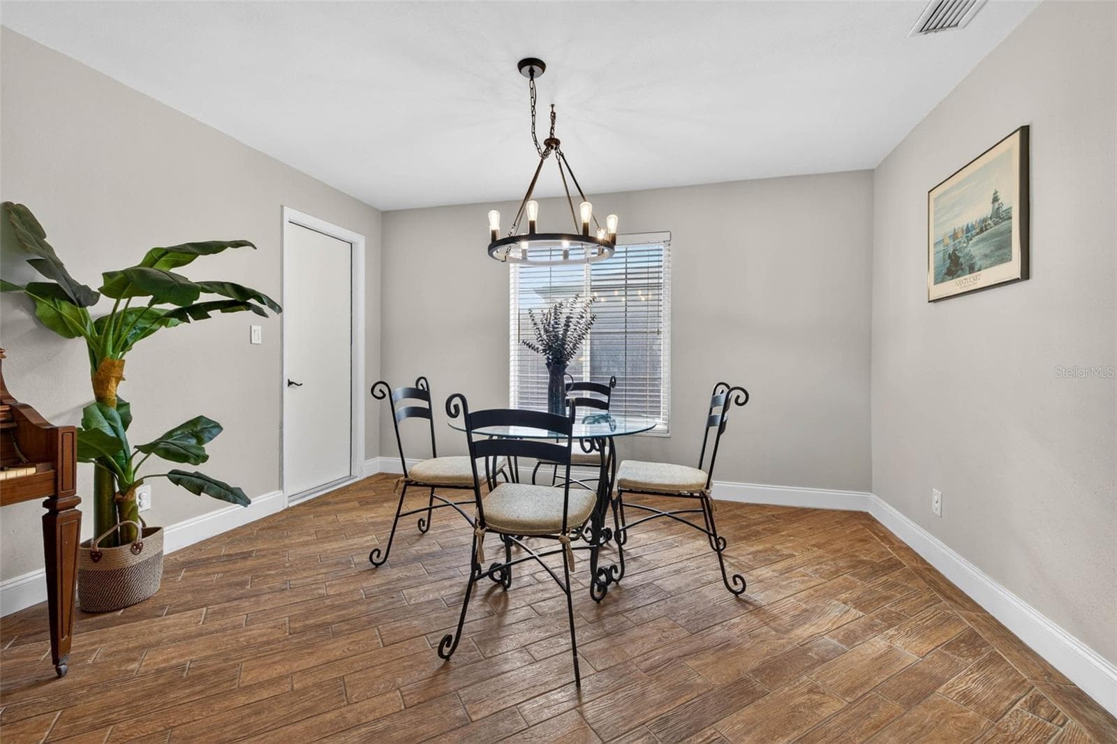Dining room - 1963 TANGLEWOOD DR NE, ST PETERSBURG