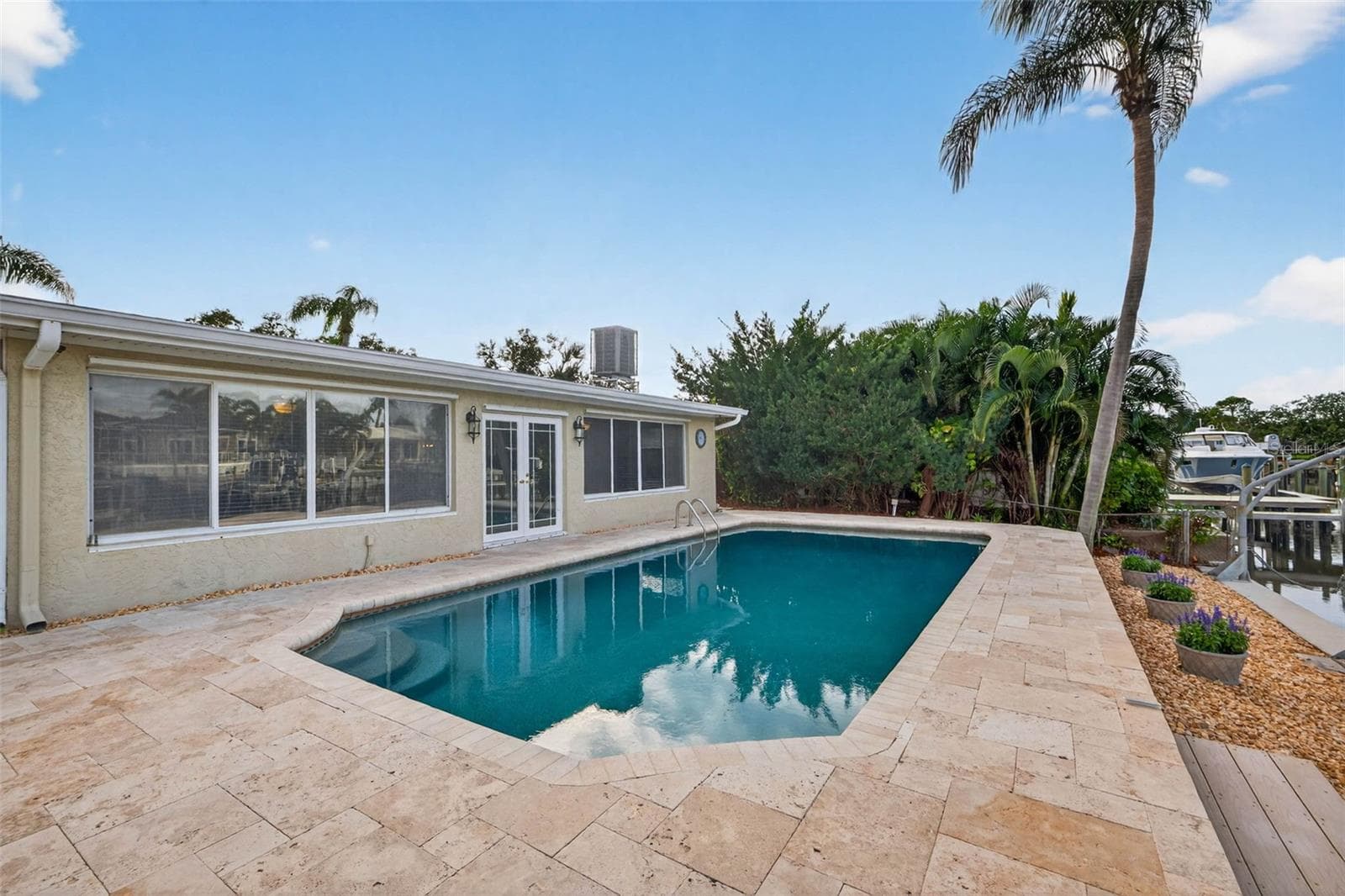 Single Family Residence at 1963 TANGLEWOOD DR NE, ST PETERSBURG, photo 27 of 38