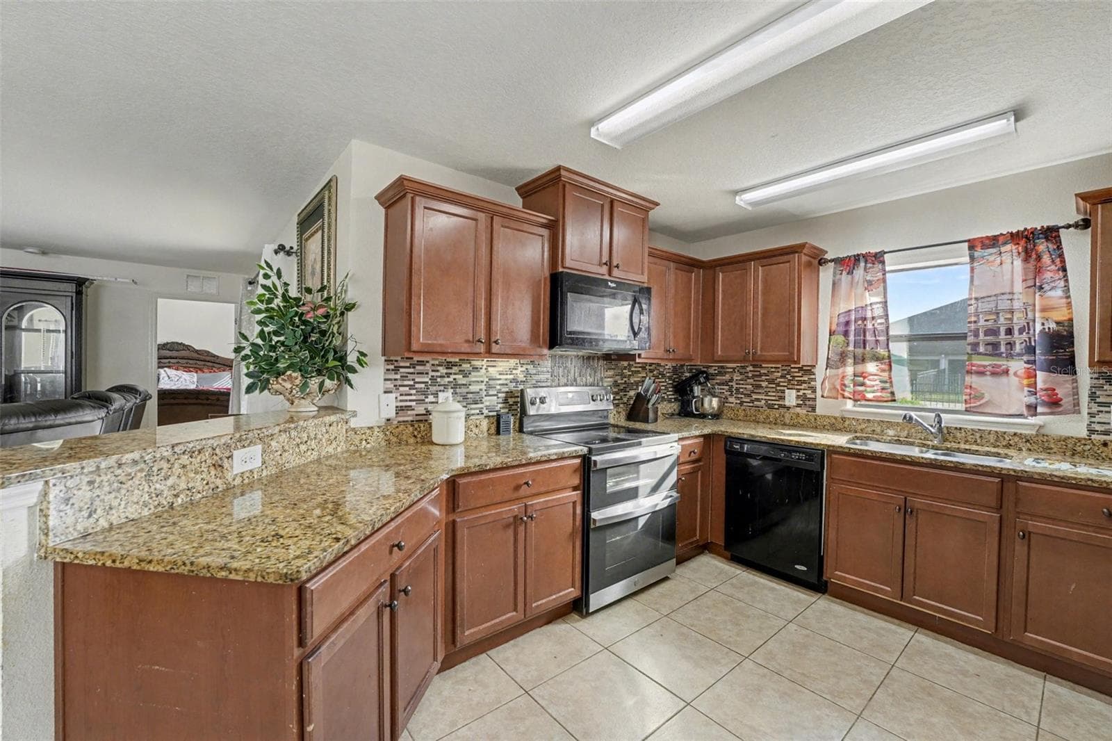 Single Family Residence at 5630 ELSINORE WAY, LAKELAND, photo 12 of 36