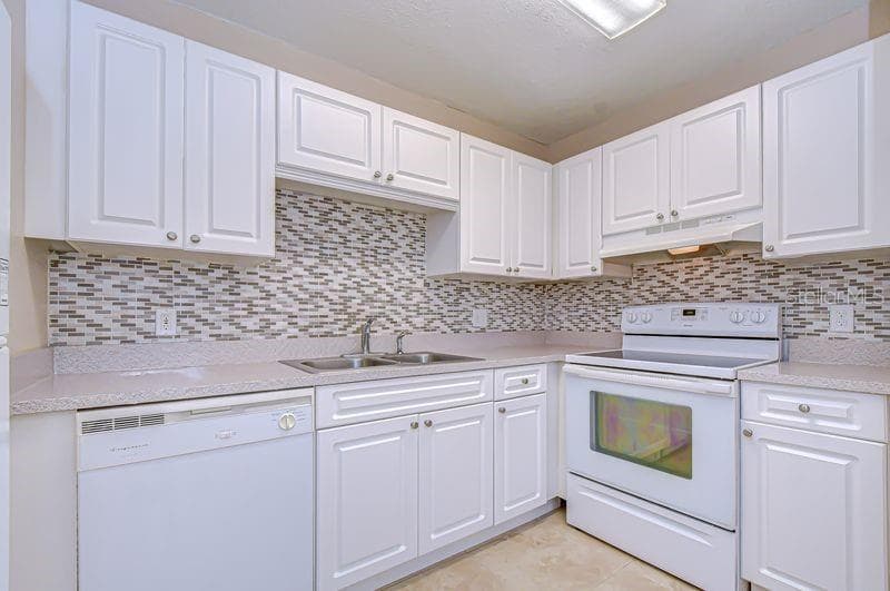 Condominium at 13693 ORANGE SUNSET DR #203, TAMPA, photo 17 of 51