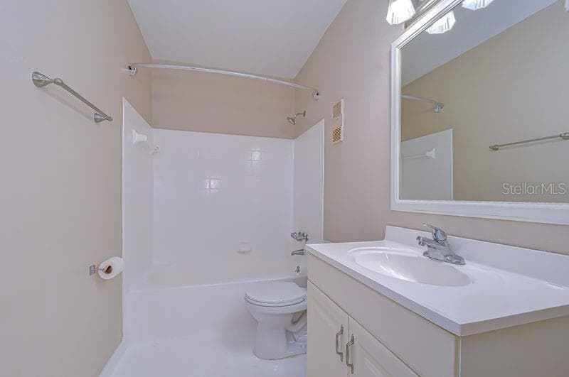 Updated Bathroom - 13693 ORANGE SUNSET DR #203, TAMPA