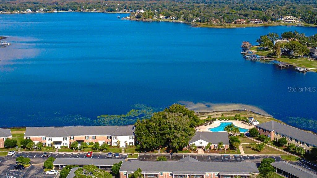 Community is nestled on Lake Magdelene's 252 acre-ski lake - 13693 ORANGE SUNSET DR #203, TAMPA