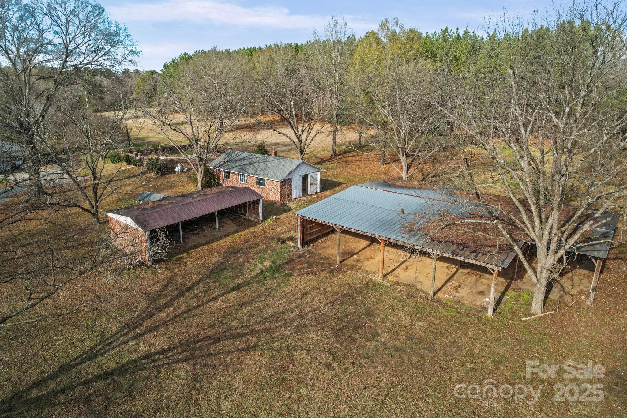 Single Family Residence at 1223 Walker Road, Mount Pleasant, photo 5 of 48