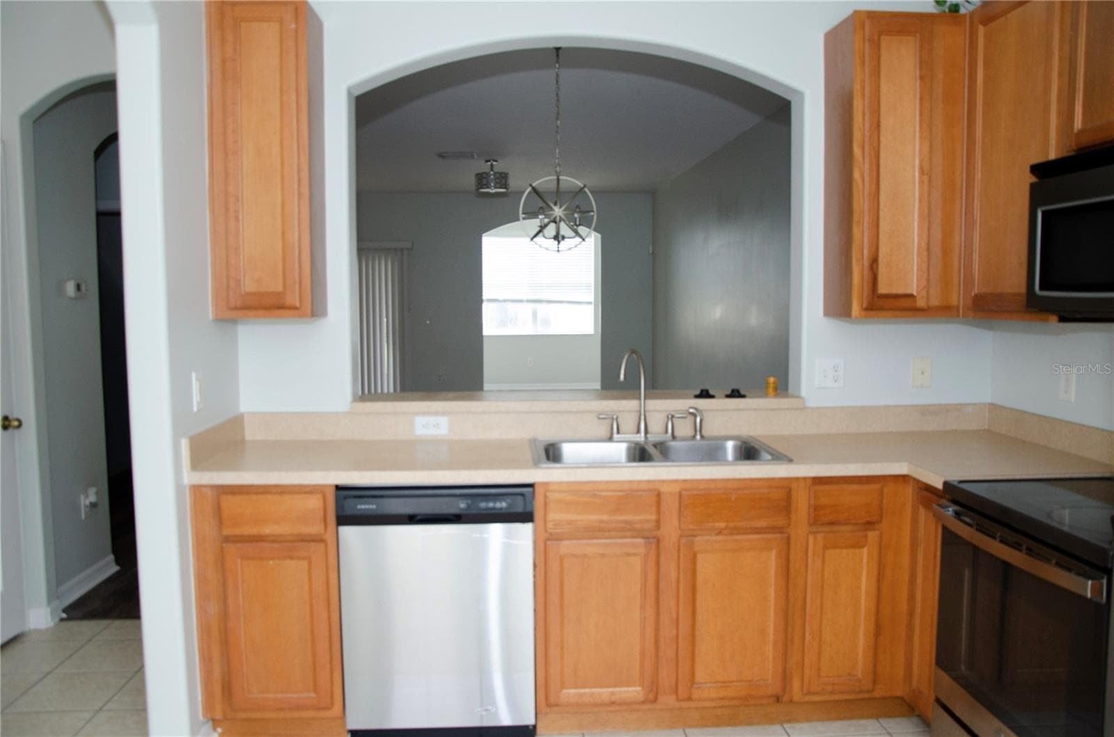 Townhouse at 30352 ELDERWOOD DR, WESLEY CHAPEL, photo 4 of 26