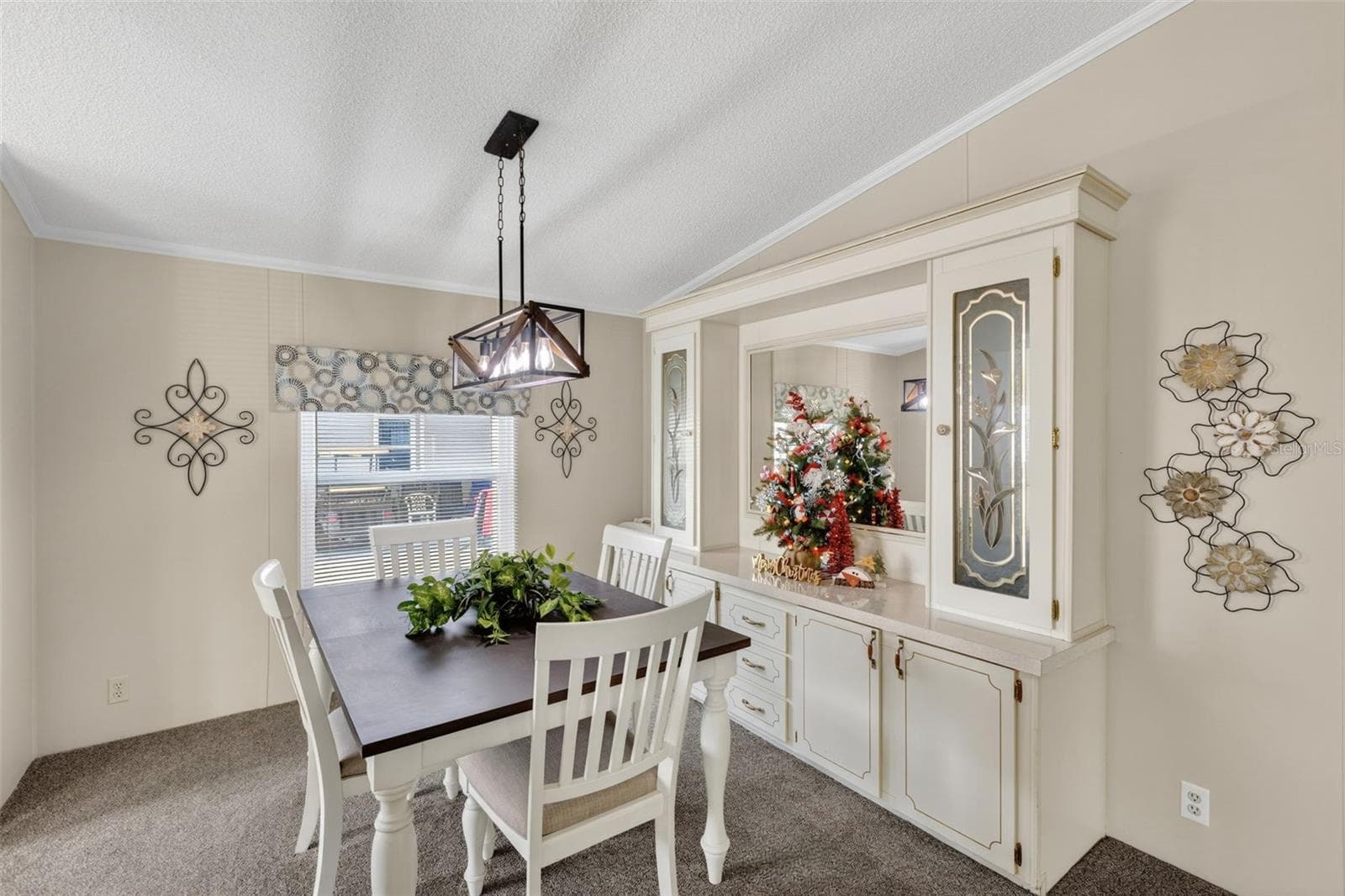 Manufactured Home at 512 LA PLAYA CIR, NORTH PORT, photo 12 of 77