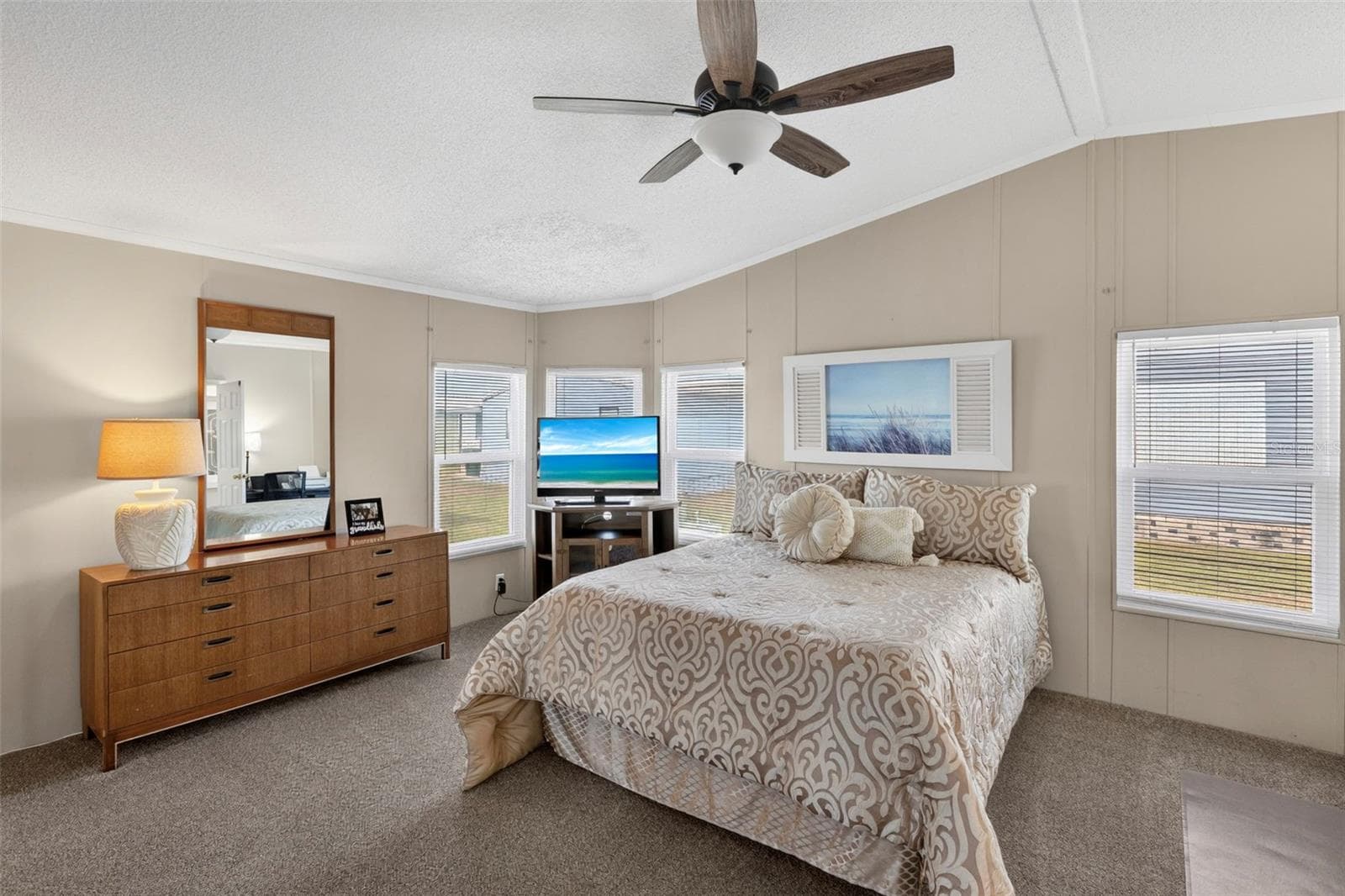 Manufactured Home at 512 LA PLAYA CIR, NORTH PORT, photo 19 of 77