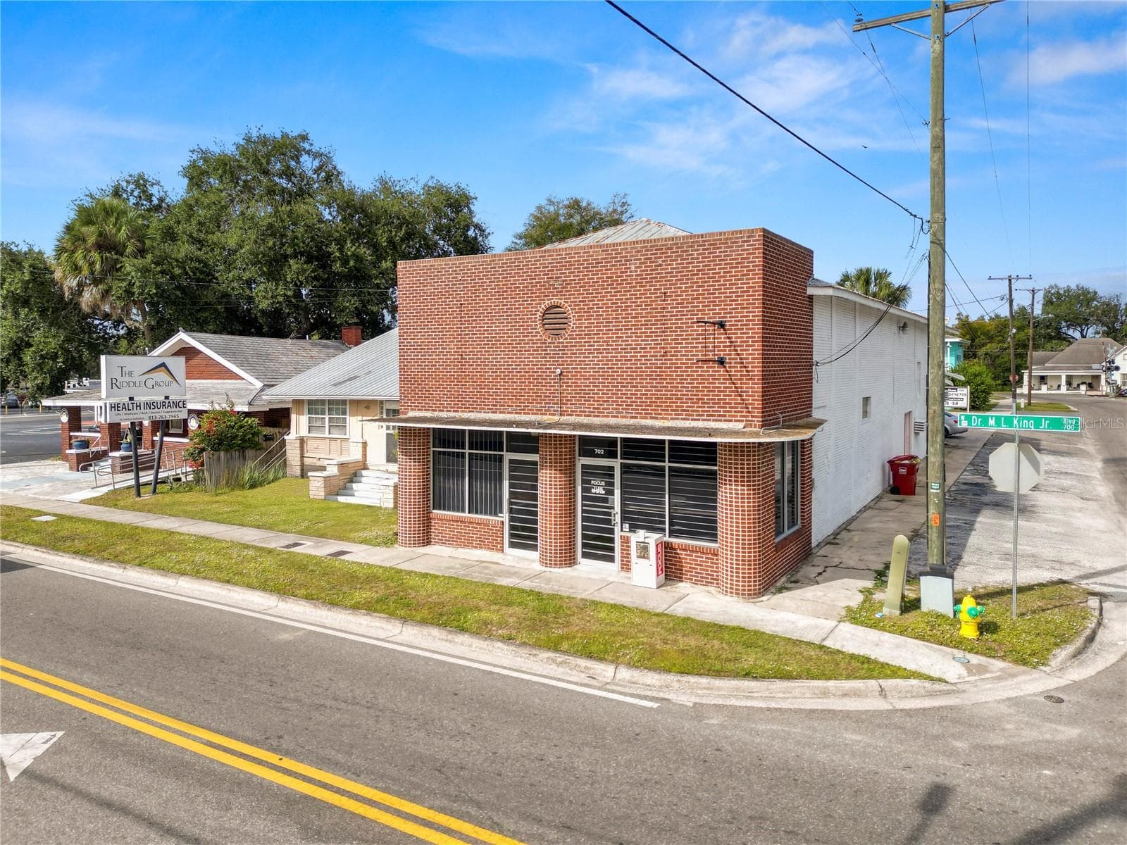 Office at 702 W DR MARTIN LUTHER KING JR BLVD, PLANT CITY, photo 2 of 24