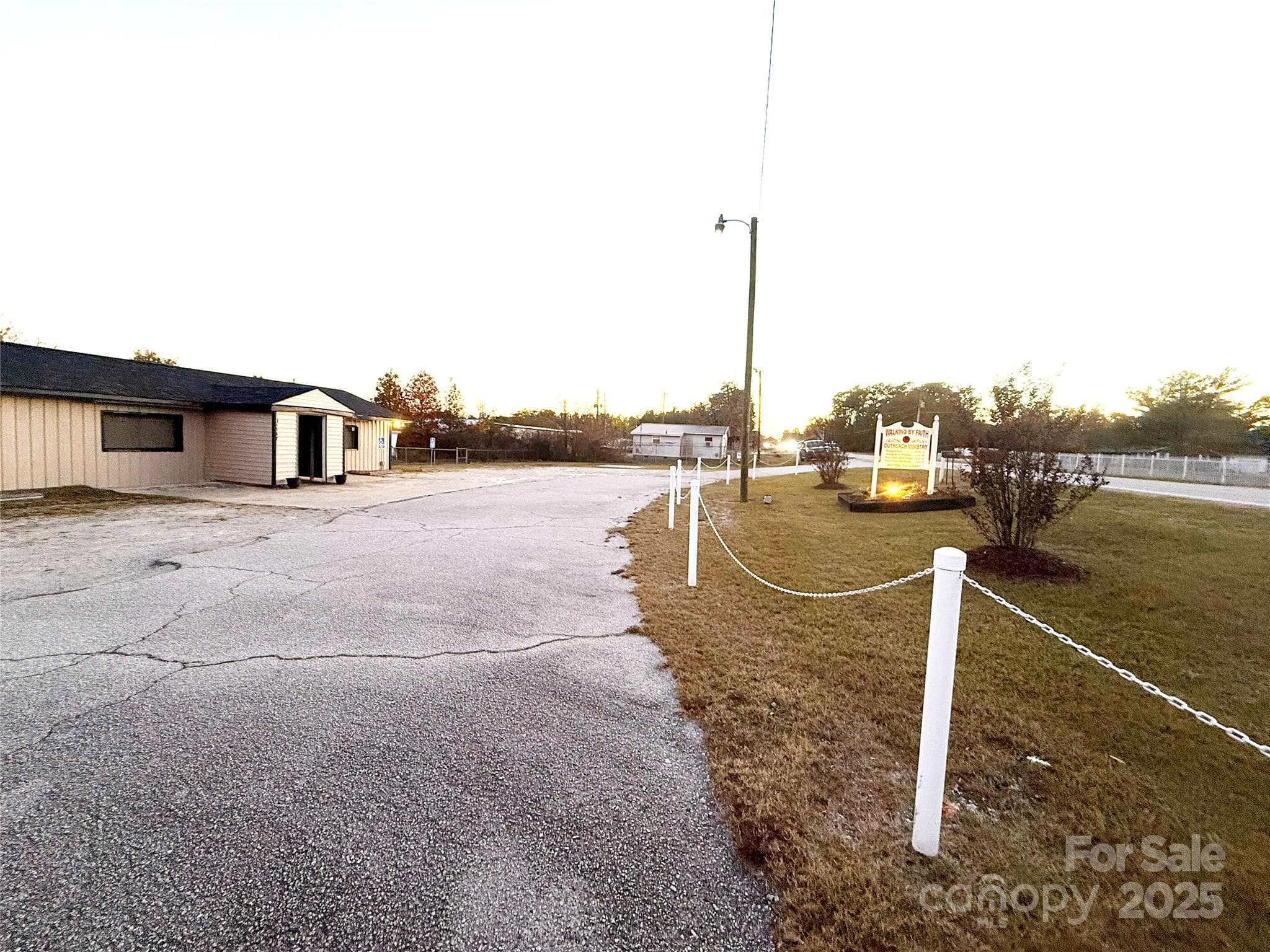 Free Standing Store at Pageland, photo 4 of 4