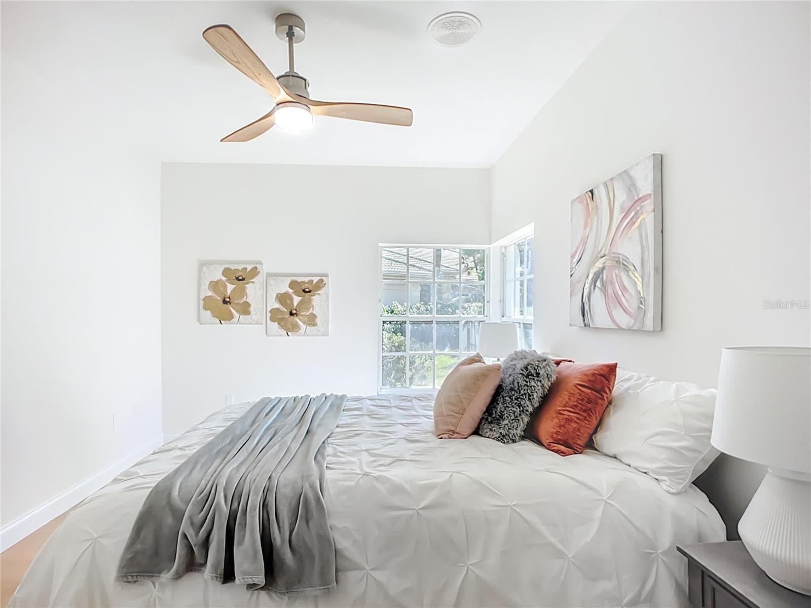 Single Family Residence at 2960 SANDRINGHAM PL, SARASOTA, photo 19 of 45