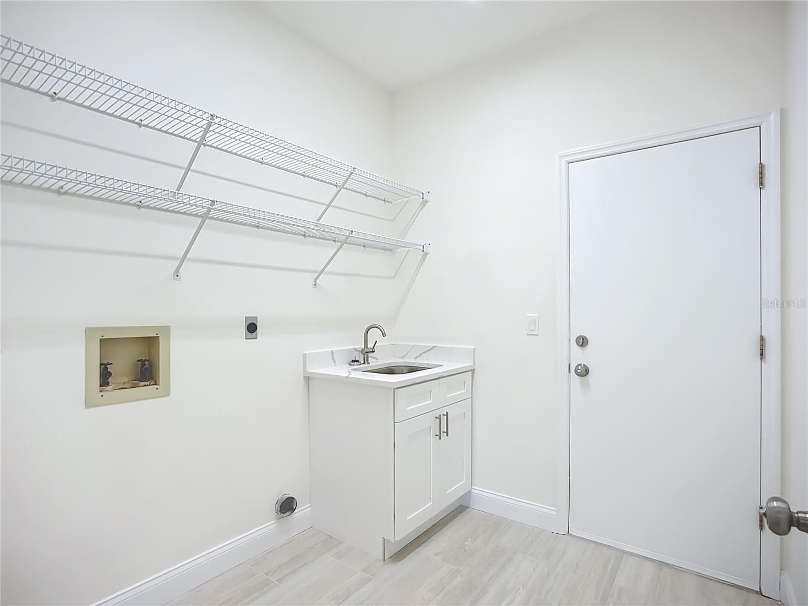 Single Family Residence at 2960 SANDRINGHAM PL, SARASOTA, photo 25 of 45
