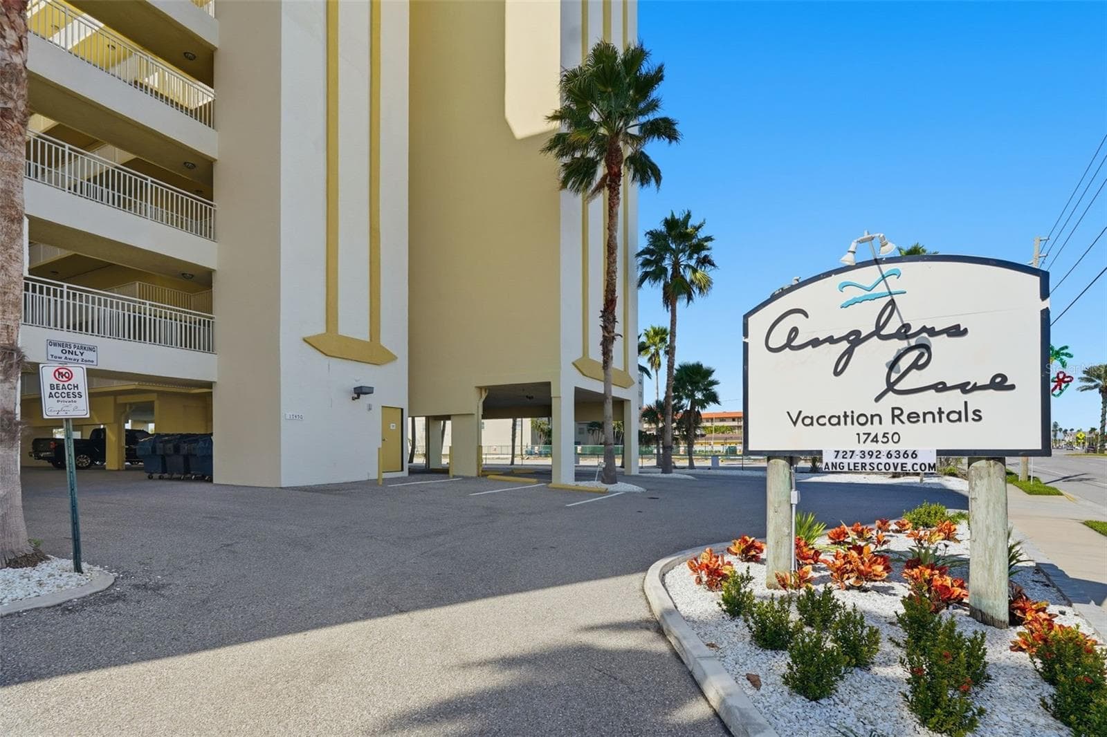 17450 GULF BLVD #104