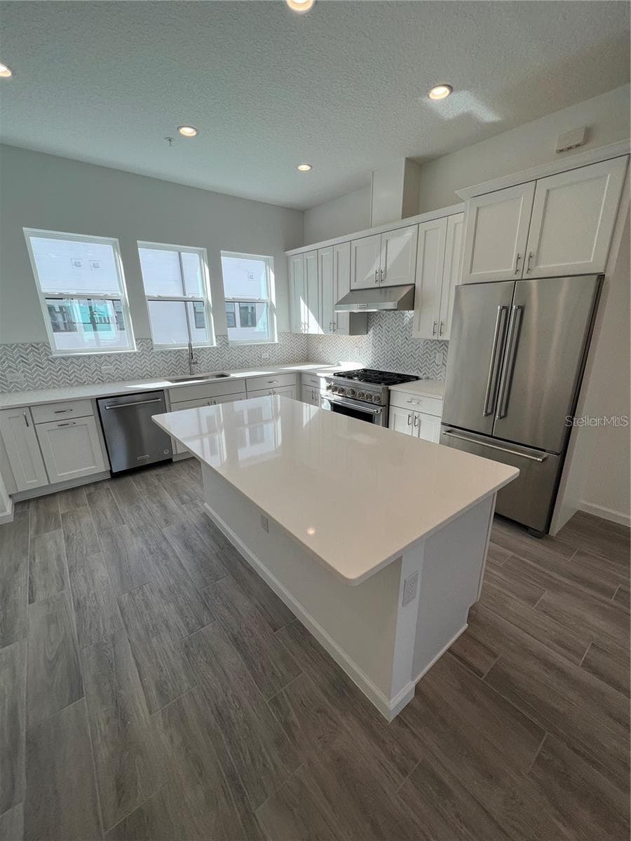 Townhouse at 2257 VALENTINE ALY, ORLANDO, photo 8 of 56