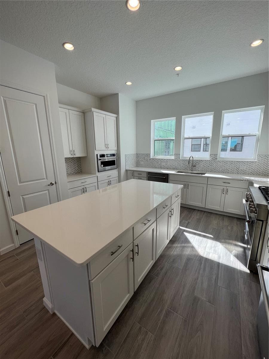 Townhouse at 2257 VALENTINE ALY, ORLANDO, photo 9 of 56
