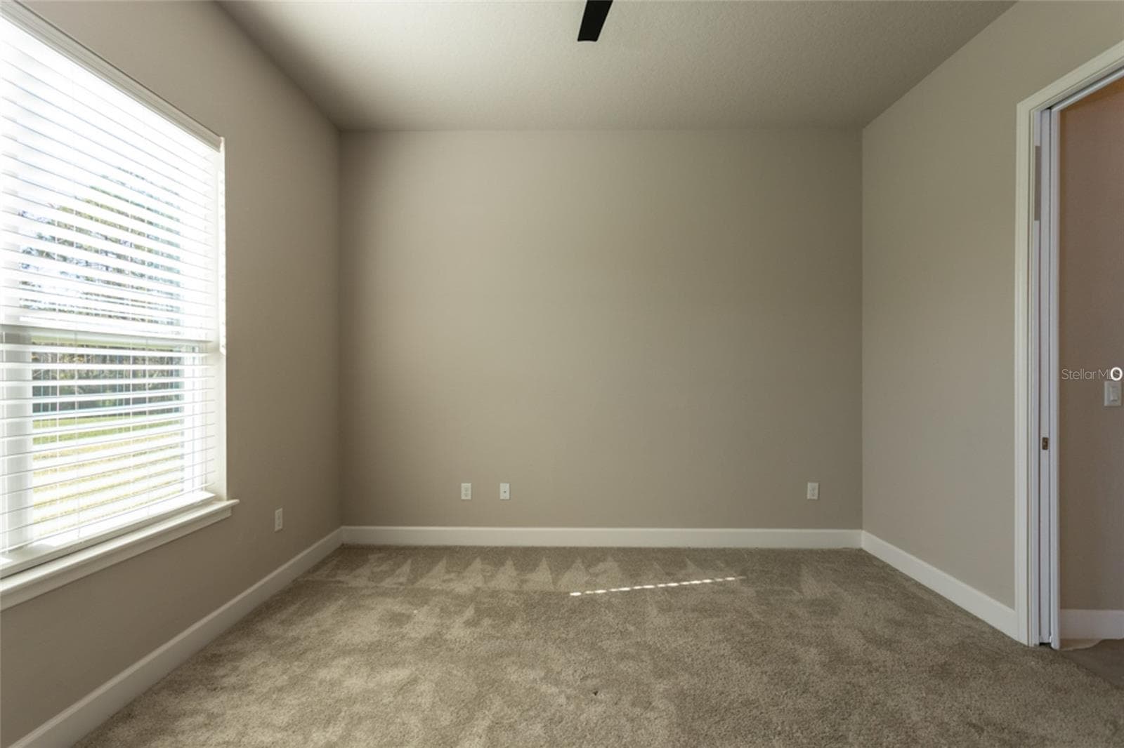 Primary bedroom with room for a king sized bed - 3 NEWHAVEN LN, ORMOND BEACH