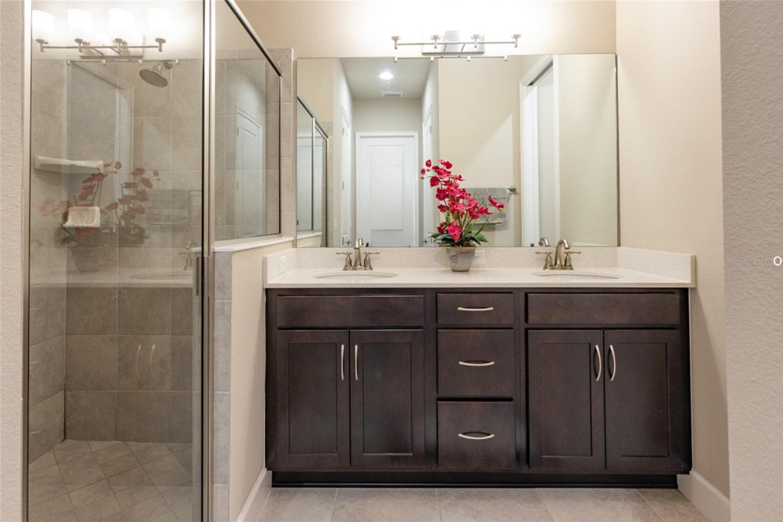 Granite countertops in primary bath - 3 NEWHAVEN LN, ORMOND BEACH