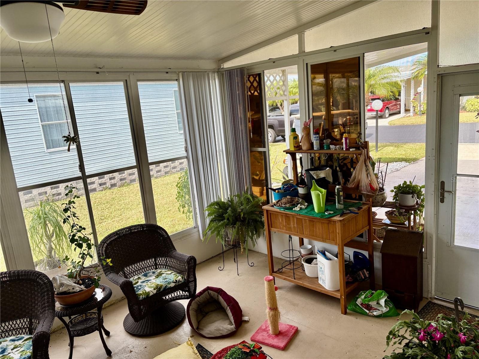 Vinyl Windows W/Screens - 5707 45TH ST E #271, BRADENTON