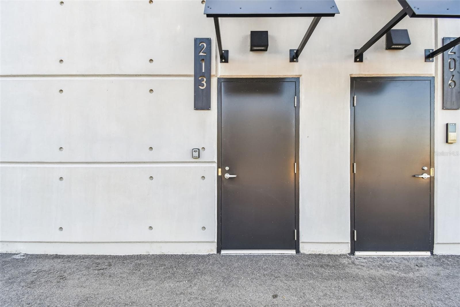 Garage Condo at 6500 MOTOR ENCLAVE WAY #213, TAMPA, photo 6 of 30