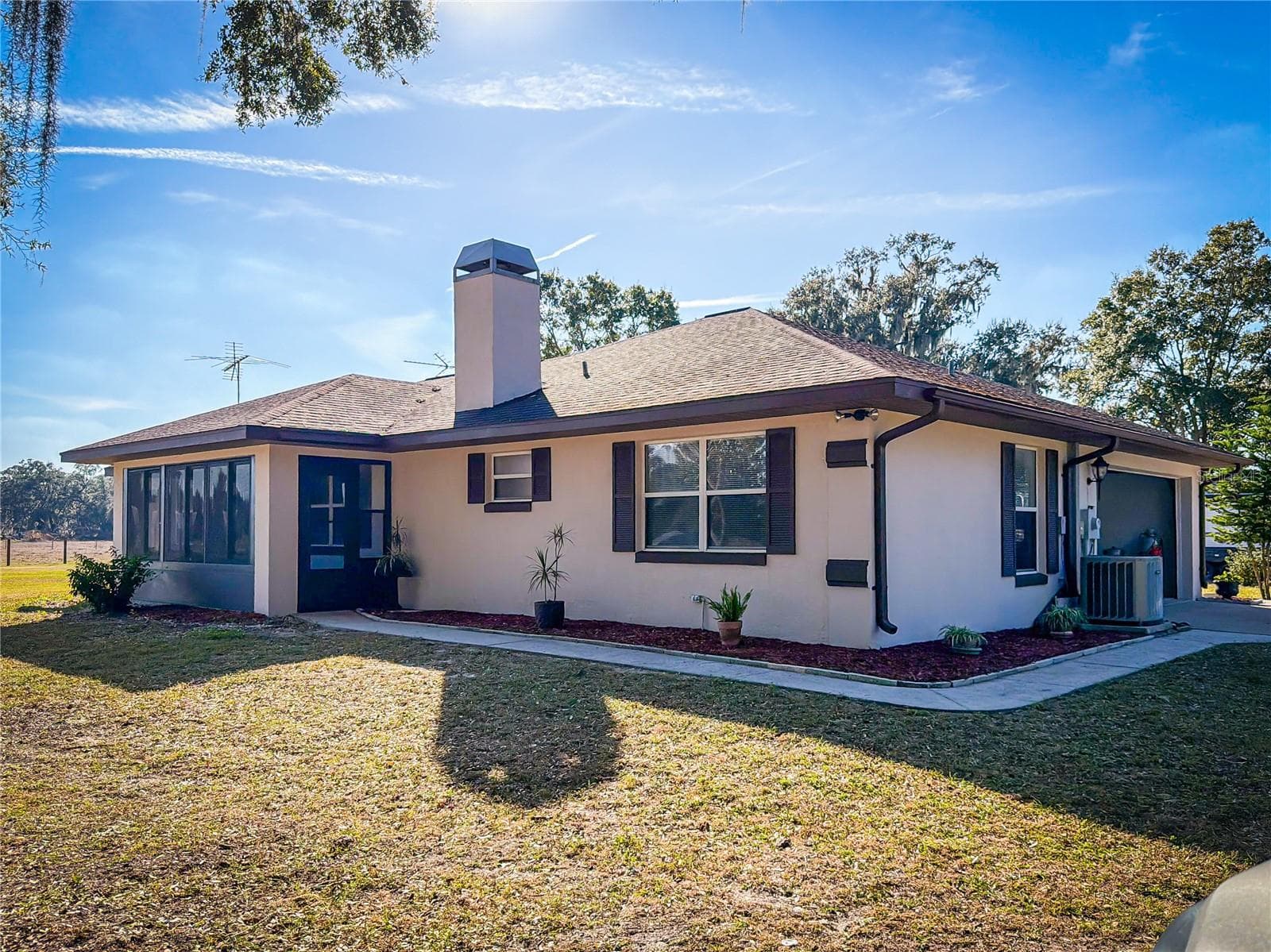 Single Family Residence at 1199 CR 542G, BUSHNELL, photo 4 of 28