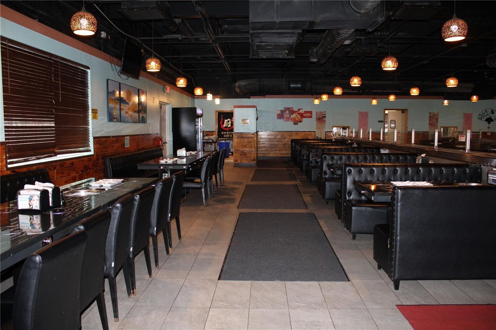 Restaurant at COMMERCIAL WAY, SPRING HILL, photo 5 of 23